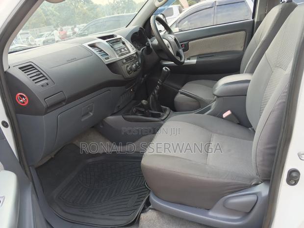 Toyota Hilux 2014 White