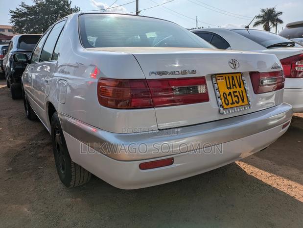 Toyota Premio 2001 Silver
