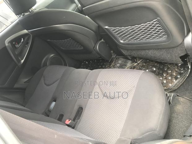 Toyota RAV4 2010 Silver