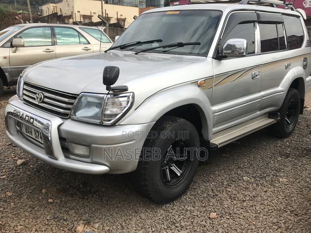 Toyota Land Cruiser Prado 2001 Silver