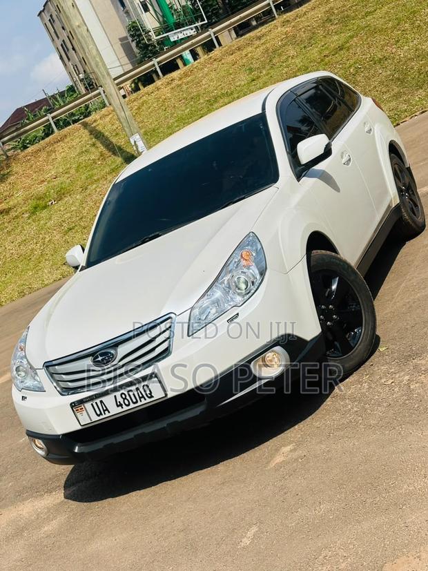 Subaru Outback 2012 White