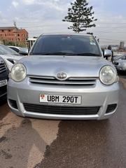 Toyota Sienta 2009 Gray for sale