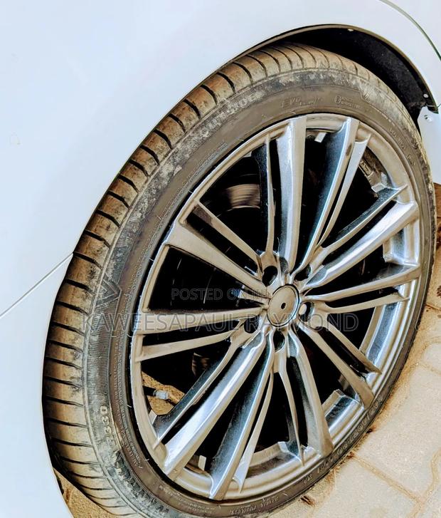 Toyota Crown 2013 White