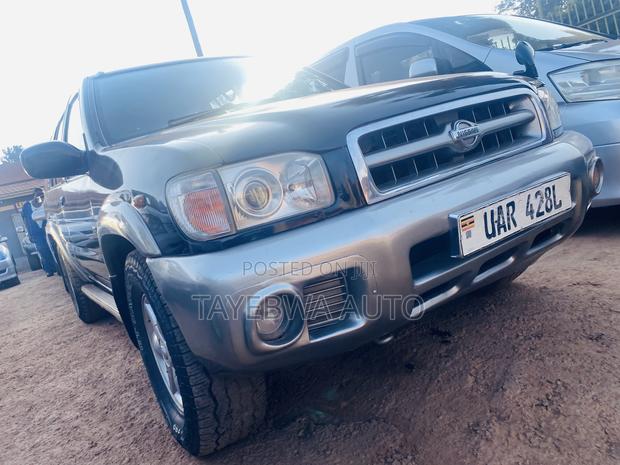 Nissan Terrano 2002 Black