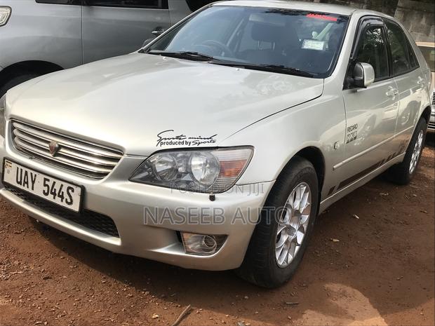 Toyota Altezza 2000 Silver