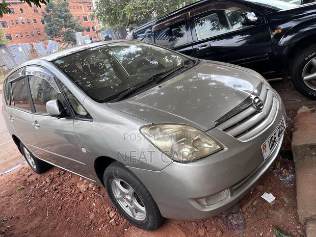 Toyota Corolla Spacio 2004 Gray