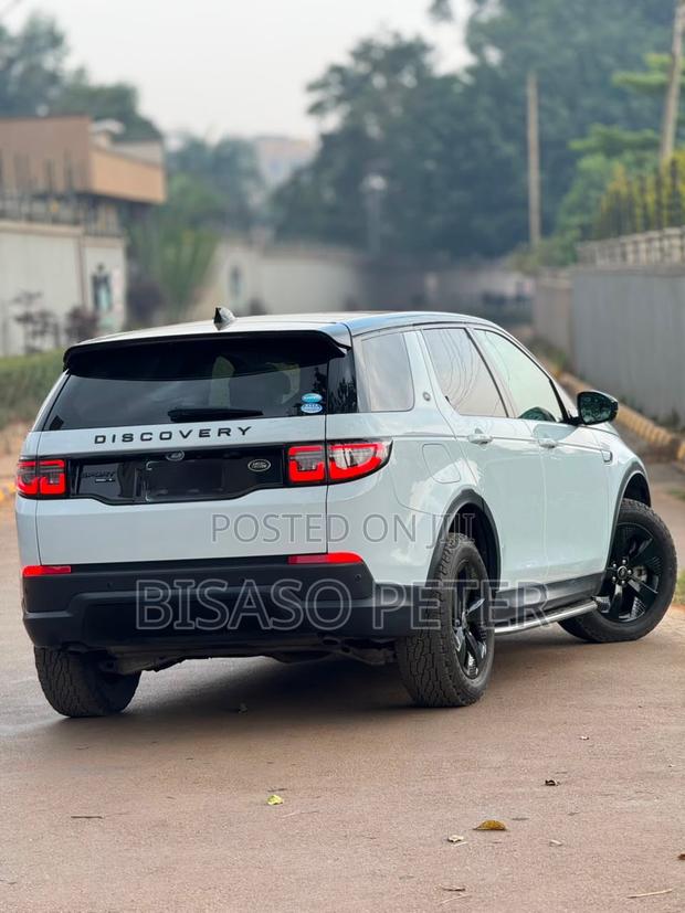 Land Rover Discovery Sport 2020 White