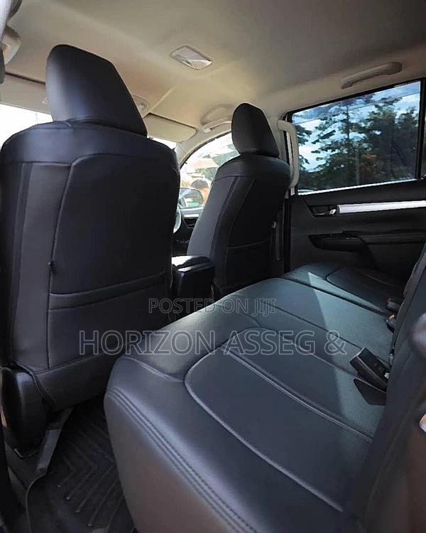 Toyota Hilux 2021 White