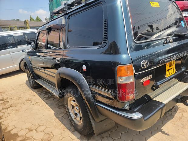 Toyota Land Cruiser 1990 Black