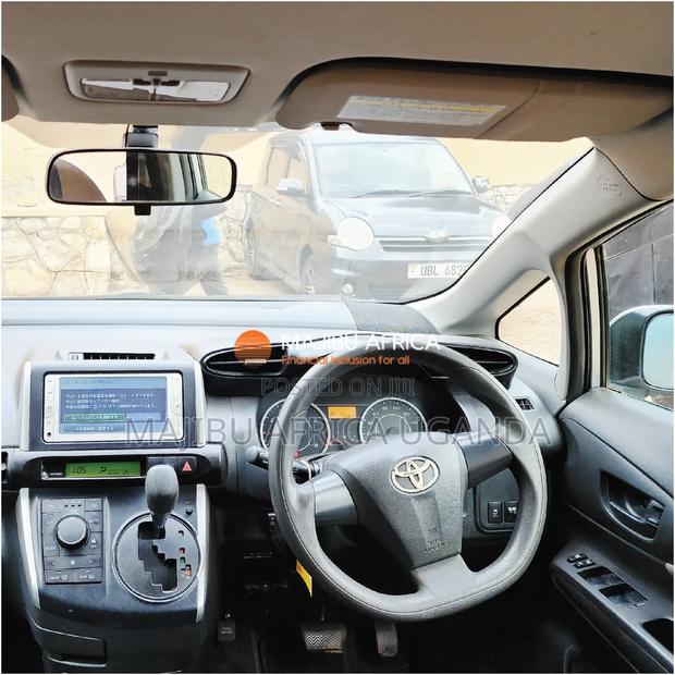 Toyota Wish 2009 Silver