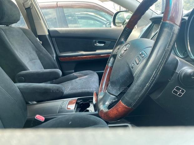 Toyota Harrier 2.4 4WD 2013