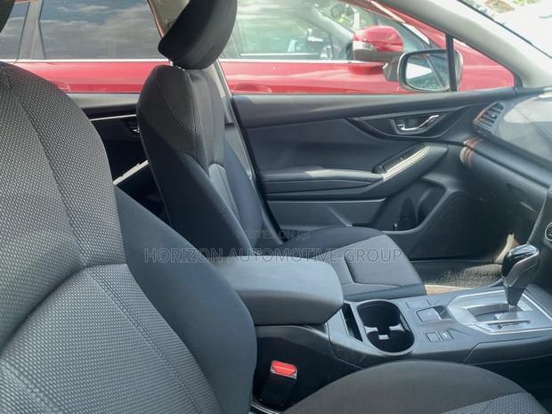 Subaru Impreza 2.0i AWD Hatchback 2017 Pearl