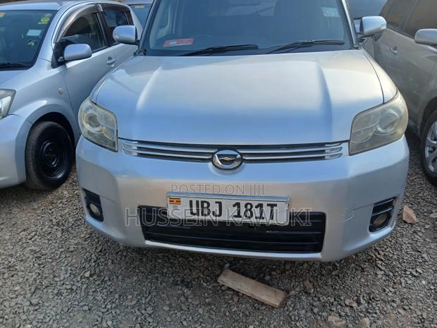Toyota Corolla Rumion 2009 Silver