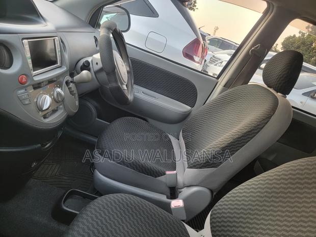 Toyota Sienta 2008 Gray