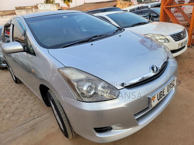 Toyota Wish 2006 Silver