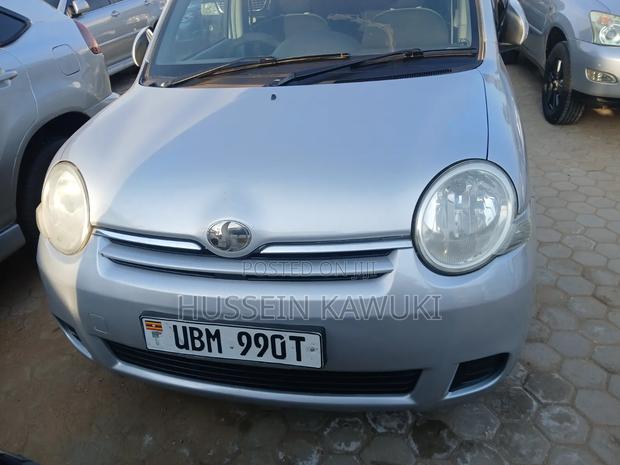 Toyota Sienta 2008 Silver