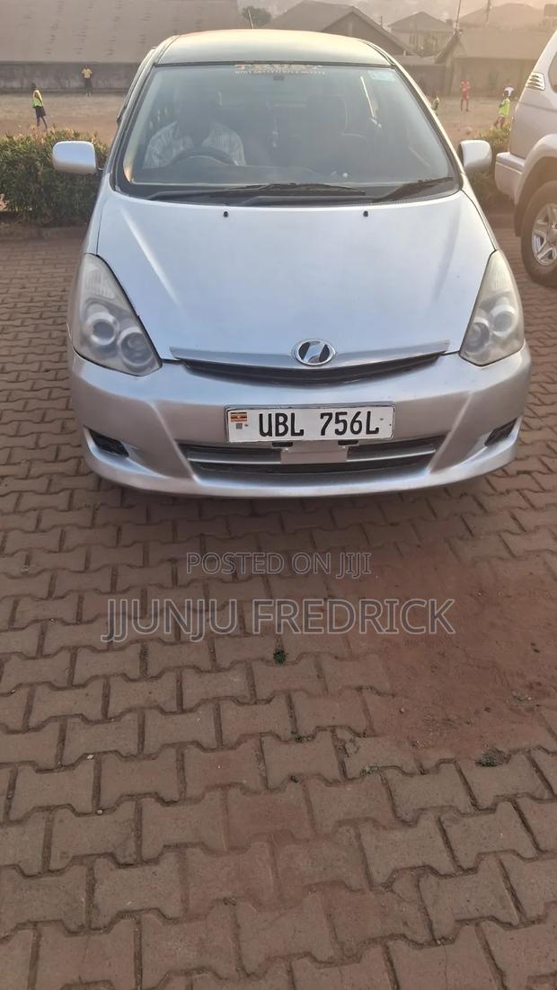 Toyota Wish 2009 Silver