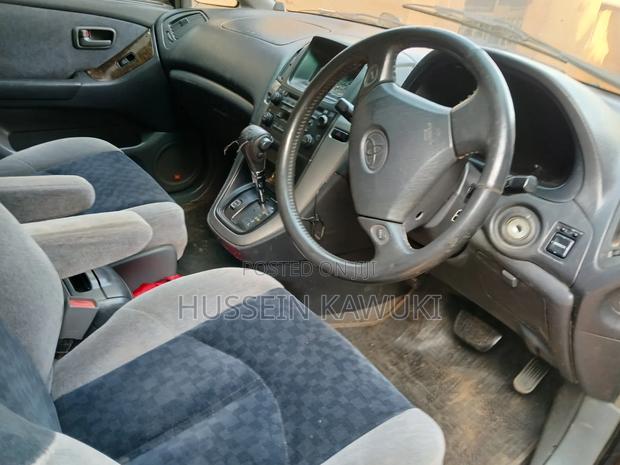 Toyota Harrier 2002 Black