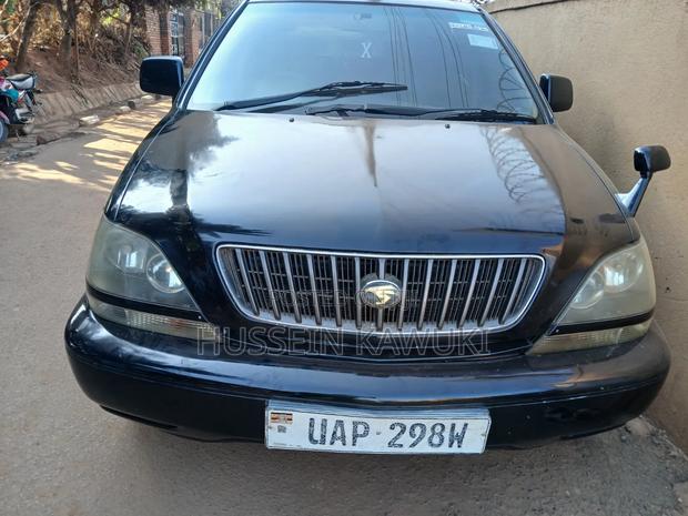 Toyota Harrier 2002 Black