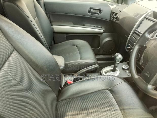 Nissan X-Trail 2013 Green