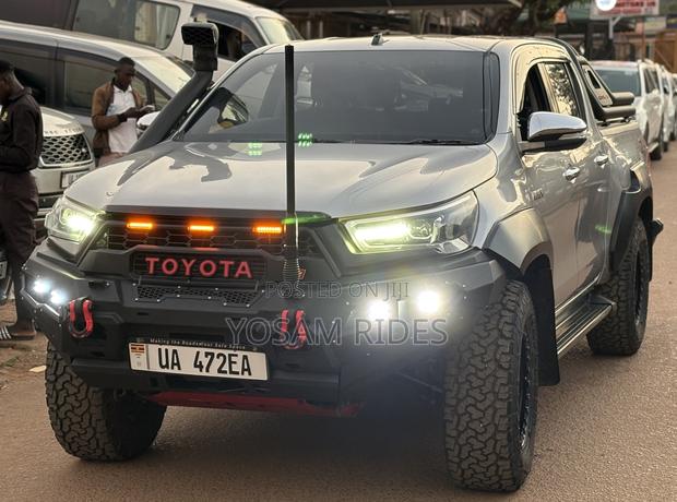 Toyota Hilux Revo Double Cab Deisel 2.8 AWD 2019 Silver