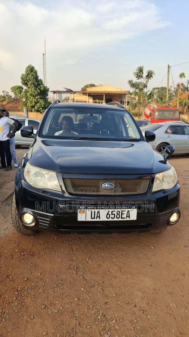 Subaru Forester 2010 Black