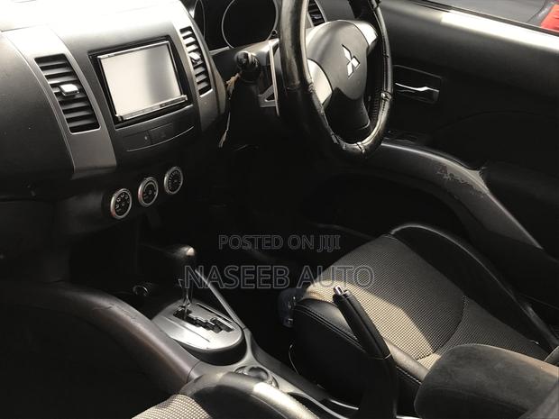 Mitsubishi Outlander 2010 Black