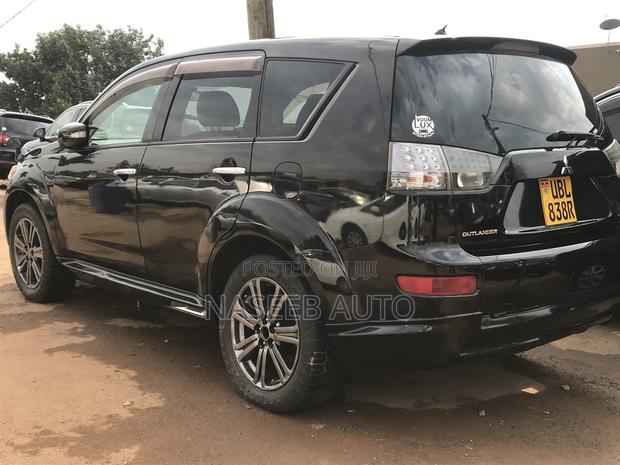 Mitsubishi Outlander 2010 Black