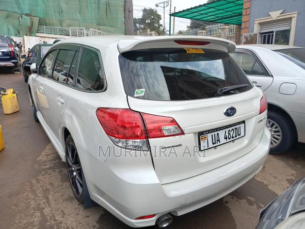 Subaru Legacy 2010 White