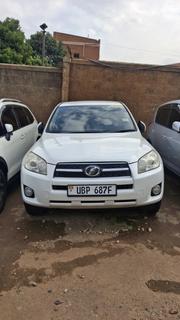 Toyota RAV4 2010 White for sale