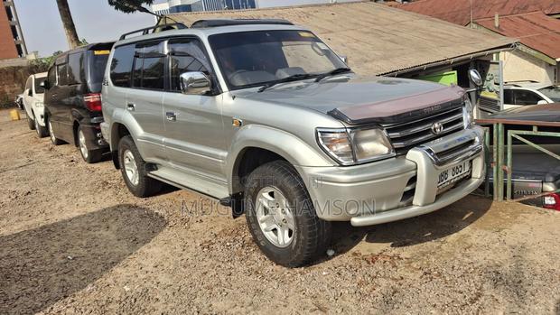 Toyota Land Cruiser Prado 1999 Silver