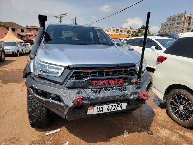 Toyota Hilux 2018 Silver