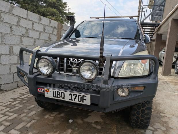 Toyota Land Cruiser Prado 2009 Gray