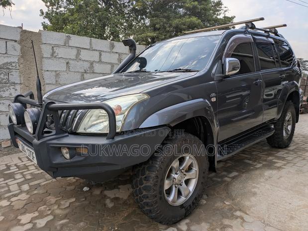 Toyota Land Cruiser Prado 2009 Gray