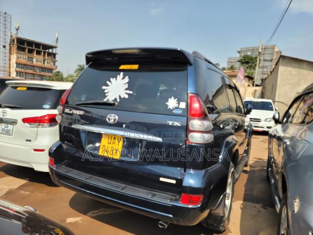 Toyota Land Cruiser Prado 2012 Blue
