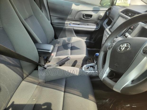 Toyota Aqua 2018 Gray