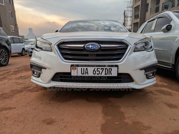 Subaru Legacy 2018 White