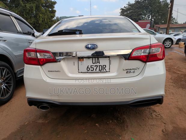 Subaru Legacy 2018 White