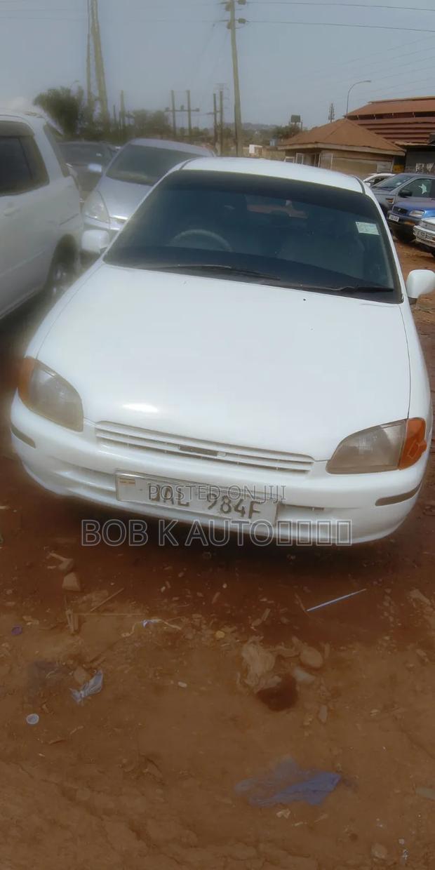 Toyota Starlet 1996 White