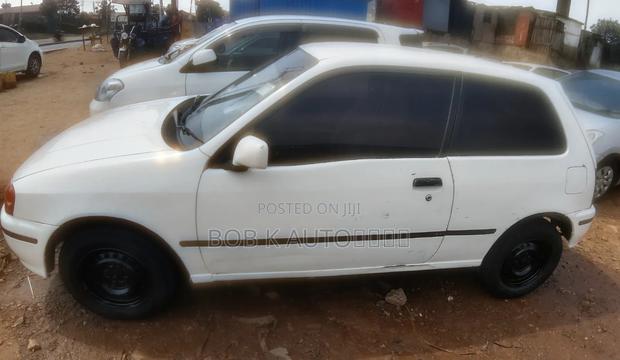 Toyota Starlet 1996 White