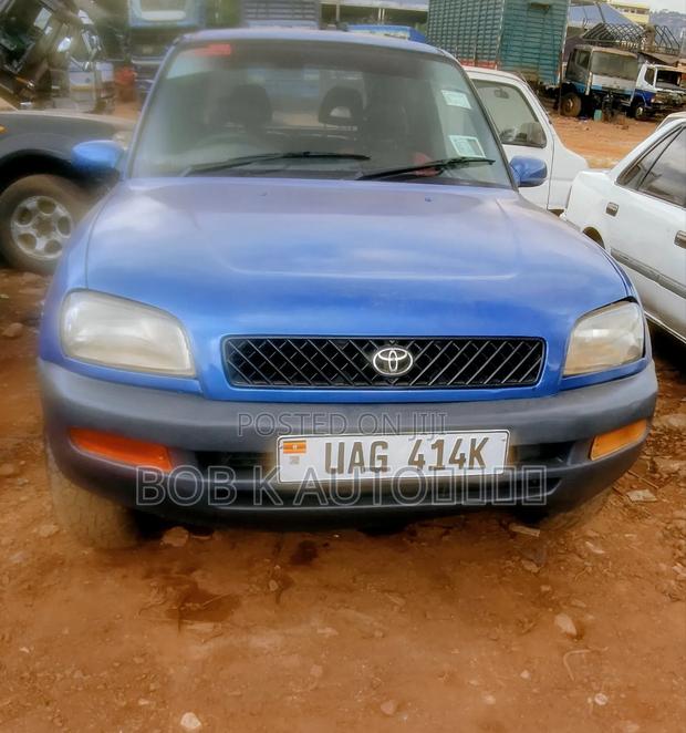 Toyota RAV4 1997 Blue