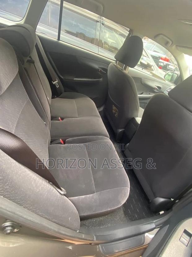Toyota Corolla Fielder 1.5 Petrol FWD 2010 Gray