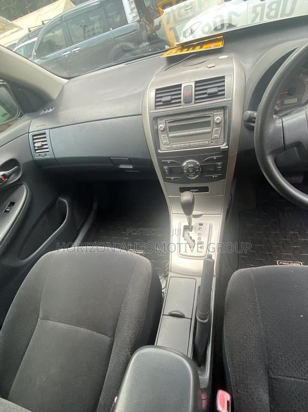 Toyota Corolla Fielder 1.5 Petrol FWD 2010 Gray