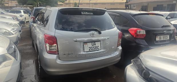 Toyota Corolla Fielder 2010 Silver