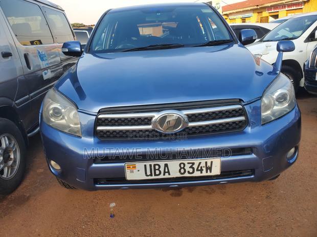 Toyota RAV4 2010 Blue