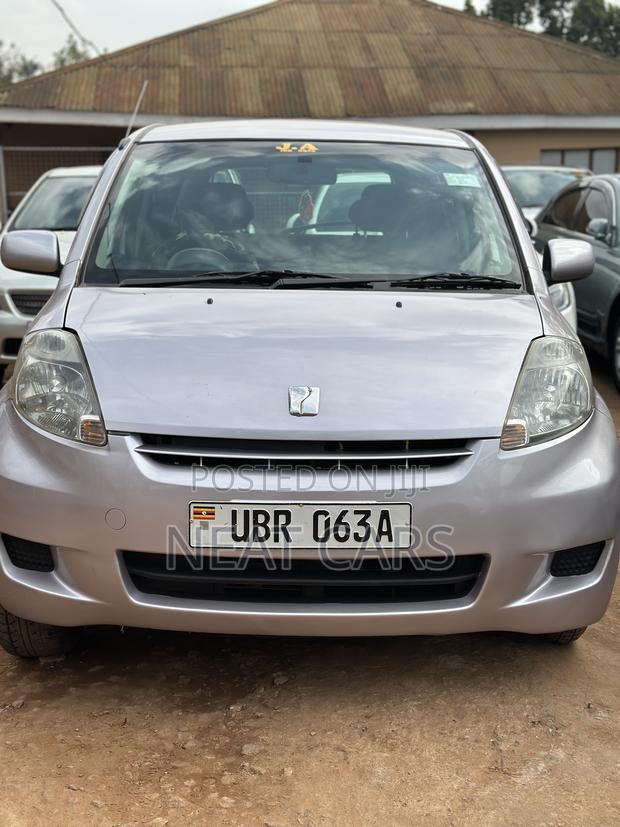 Toyota Passo 2009 Silver
