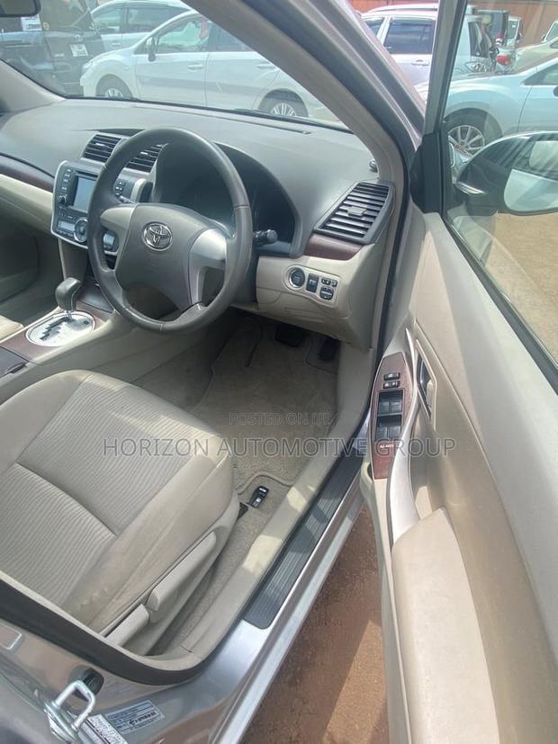 Toyota Premio 1.8 FWD 2011 Silver