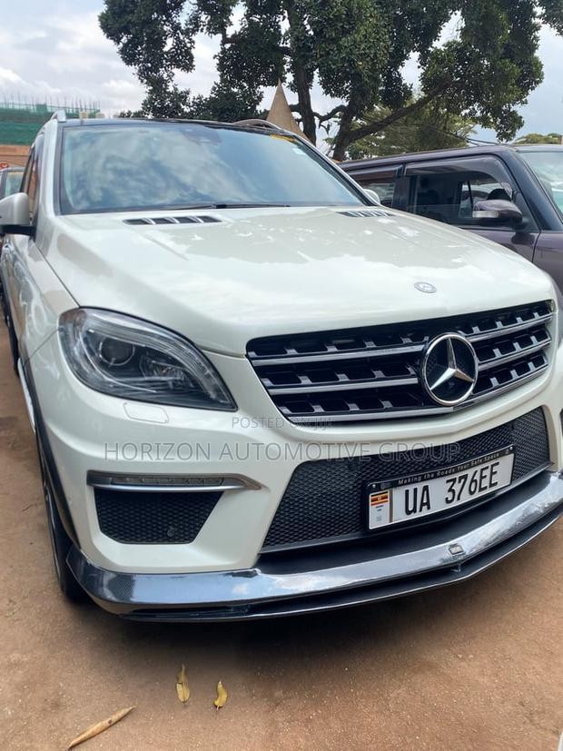 Mercedes-Benz M Class ML350 4MATIC 4dr SUV AWD (3.5L 6cyl 7A) 2014 White