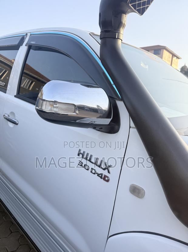Toyota Hilux 2008 White