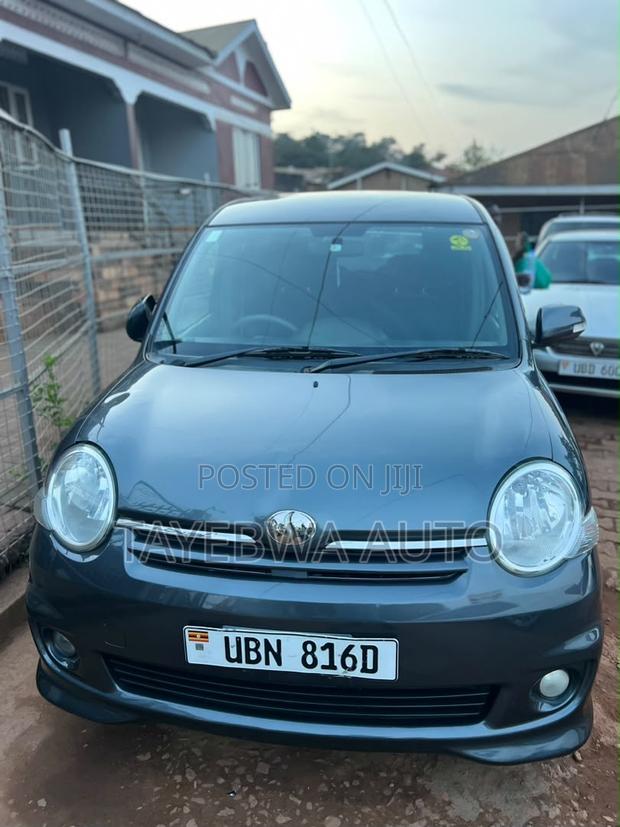 Toyota Sienta 1.5 FWD 2008